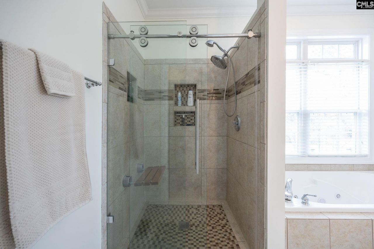 16 Lillifield Drive Photo 38