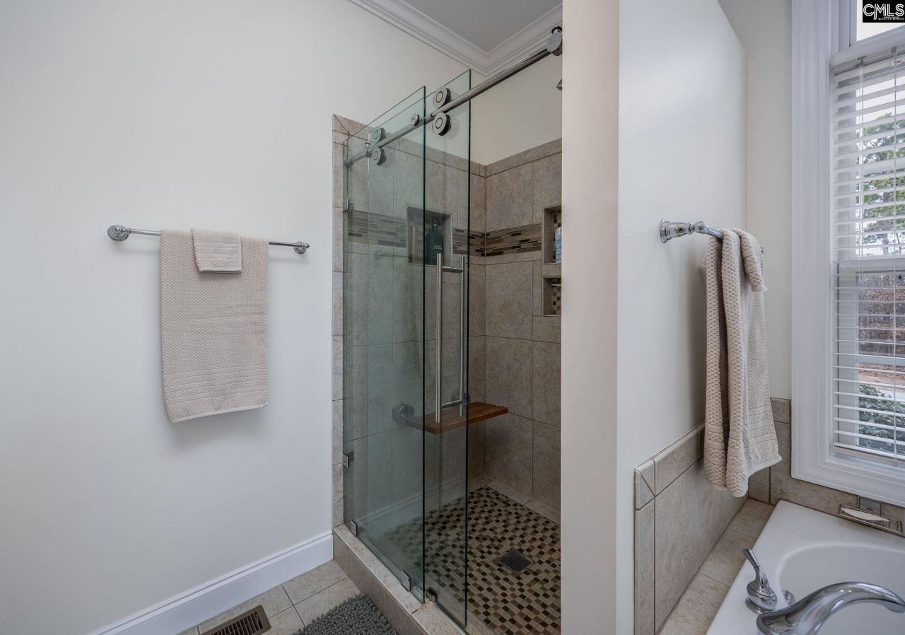 16 Lillifield Drive Photo 39