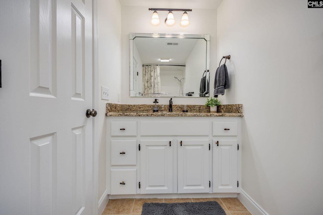 16 Lillifield Drive Photo 52