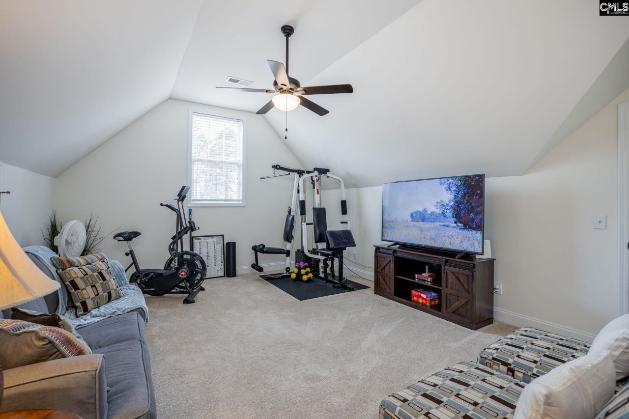 16 Lillifield Drive Photo 56