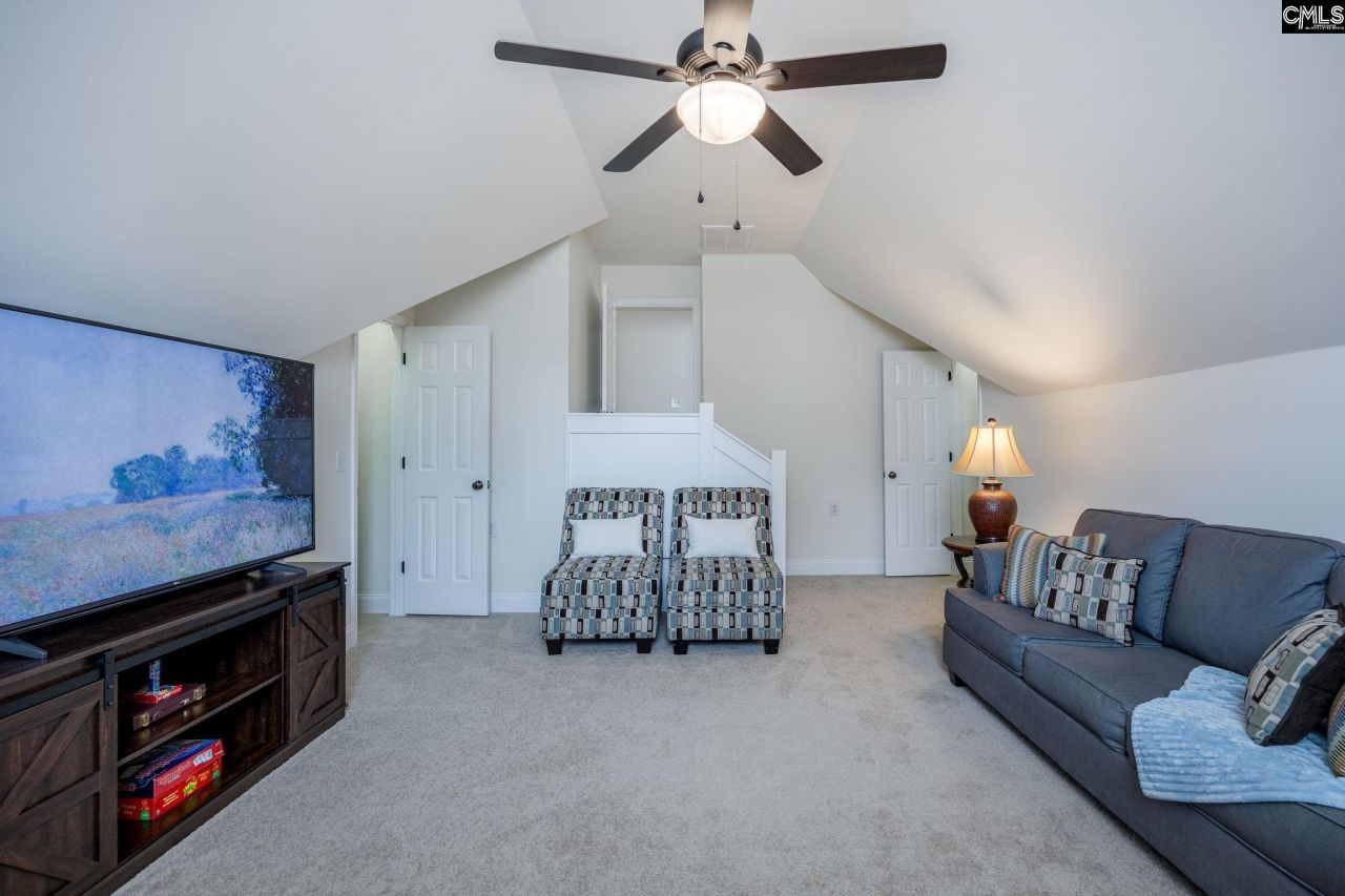 16 Lillifield Drive Photo 58