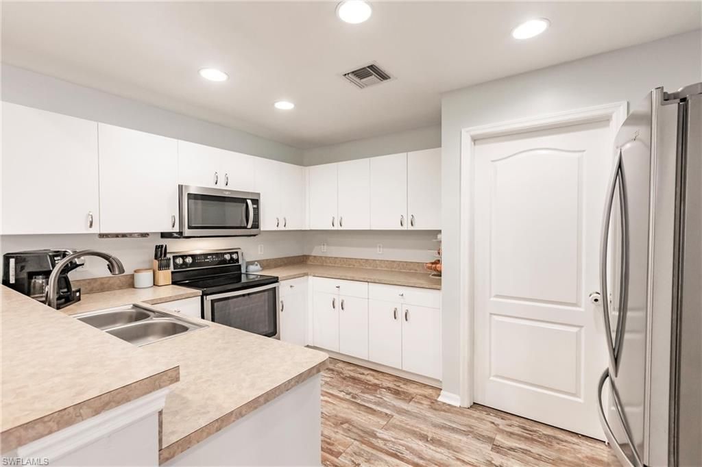 324 Parkdale Blvd, Lehigh Acres, FL 33974 Photo