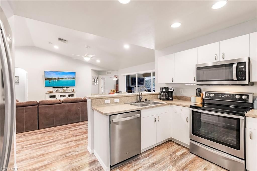 324 Parkdale Blvd, Lehigh Acres, FL 33974 Photo