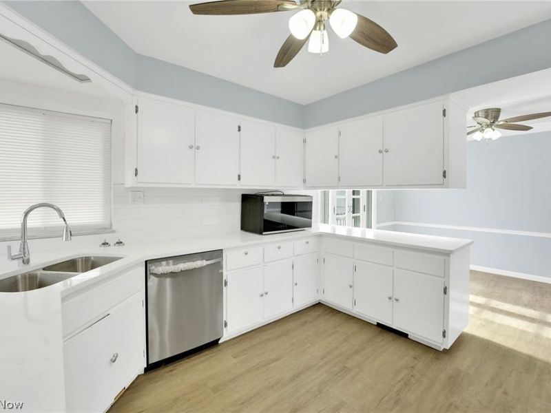 20857 Fairpark Drive, Fairview Park, OH 44126 Photo 5