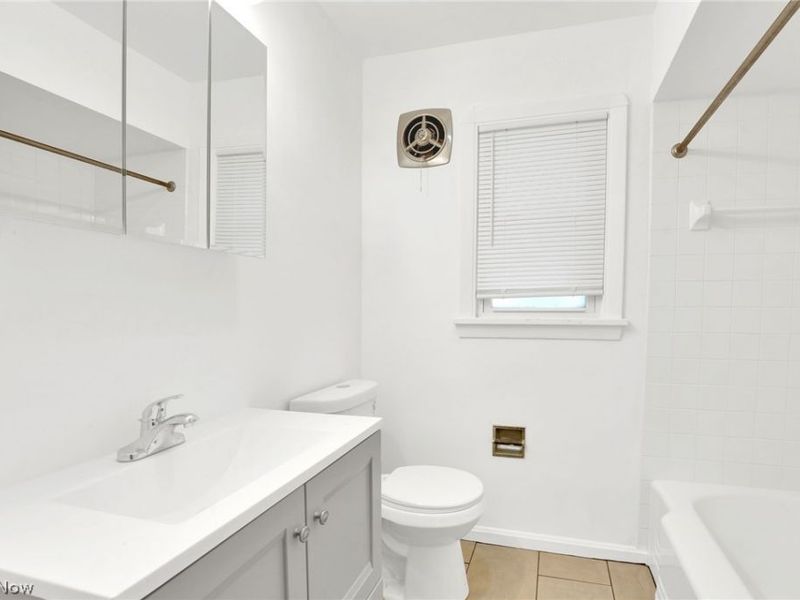 20857 Fairpark Drive, Fairview Park, OH 44126 Photo 9