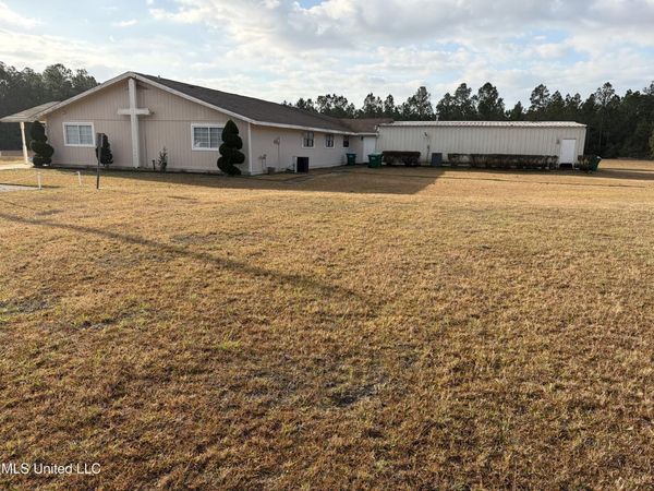 12161 Dedeaux Road, Gulfport, MS 39503