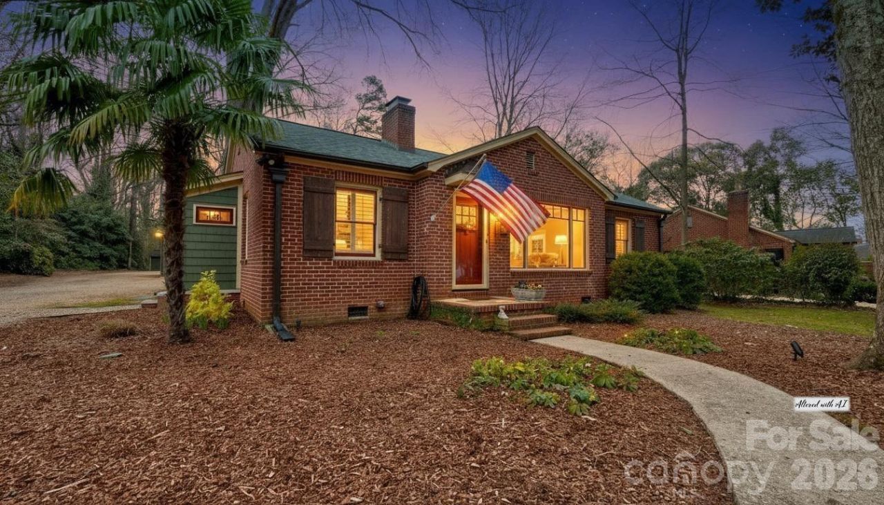 2905 Clover Road, Charlotte, NC 28211 Main Photo