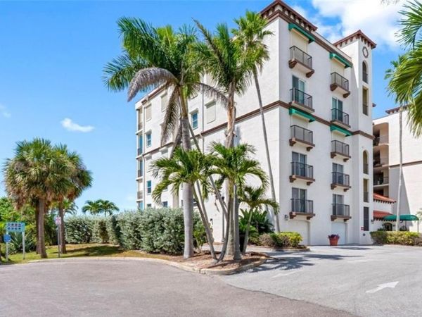 200 121ST AVENUE, Unit 304, TREASURE ISLAND, FL 33706