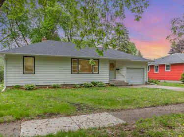 1610 Knight Avenue N, Glencoe, MN 55336