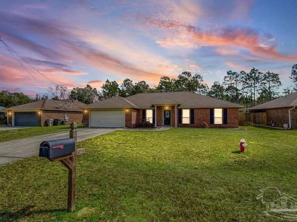1068 Joaquin Dr, Pensacola, FL 32506