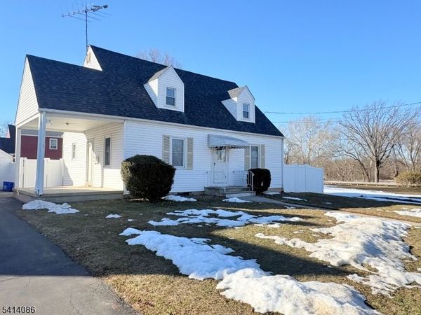 345 N 7Th Ave, Manville, NJ 08835