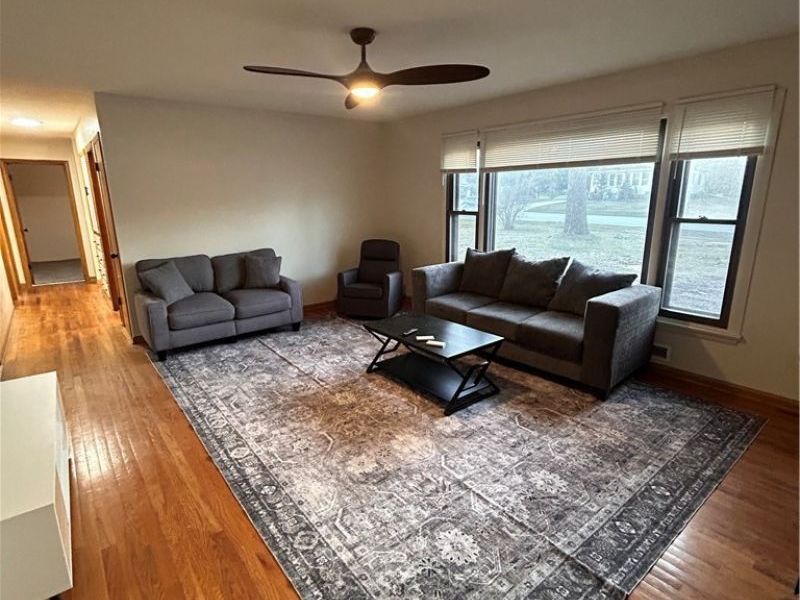 8523 Columbia Road, Olmsted Falls, OH 44138 Photo 3