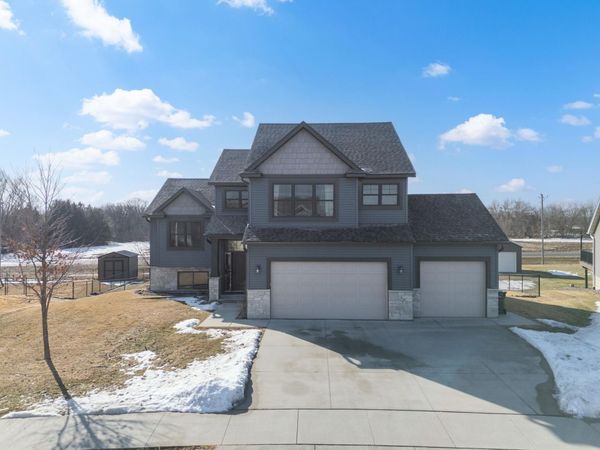 2260 Starburst Drive SW, Rochester, MN 55902