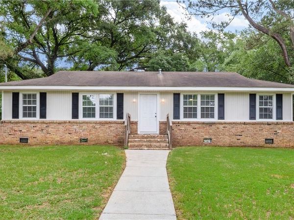 5015 Santos Drive W, Mobile, AL 36619
