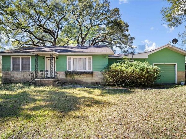 1001 Cleveland Road, Saraland, AL 36571