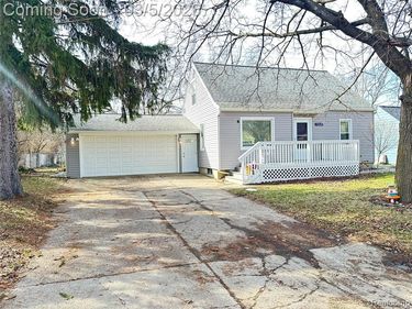 3312 Renault Drive, Flint Twp, MI 48507