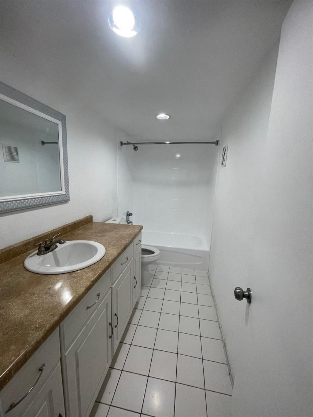 9365 Fontainebleau Boulevard, Unit E117, Miami, FL 33172 Photo