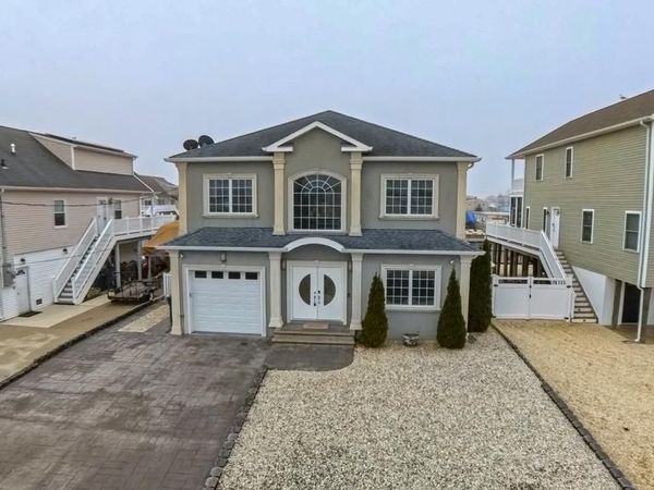 27 W MOHAWK DRIVE, TUCKERTON, NJ 08087