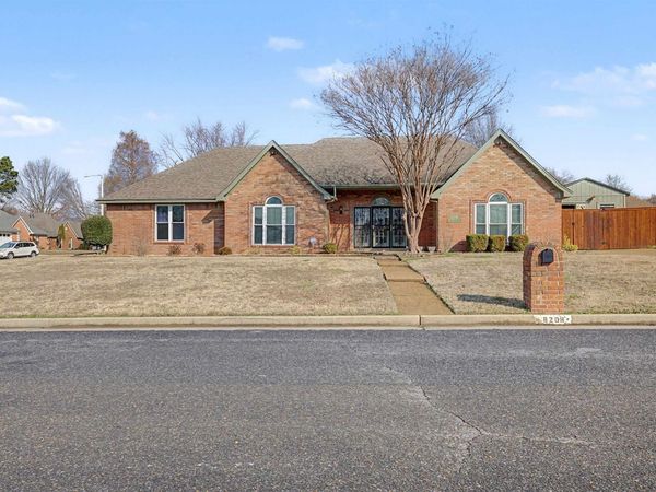8208 CLINTON WAY CV, Memphis, TN 38018