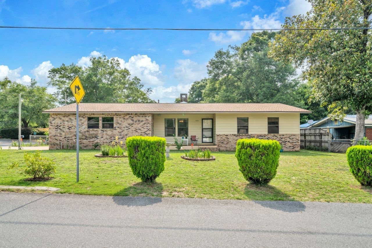 420 Bullock Boulevard, Niceville, FL 32578 Main Photo