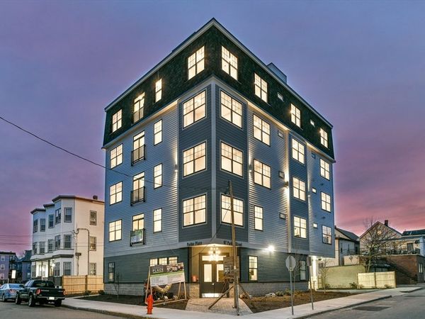 87 Parker St, Unit 402, Chelsea, MA 02150