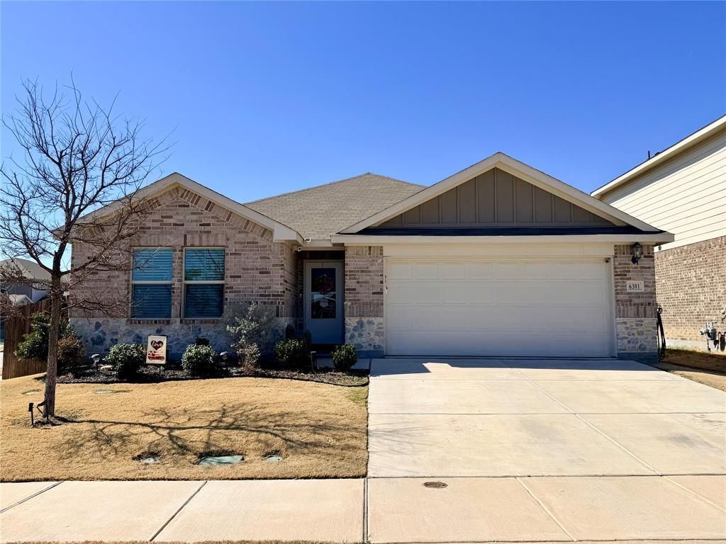 6301 Spooky Cat Trail, Fort Worth, TX 76179 Main Photo