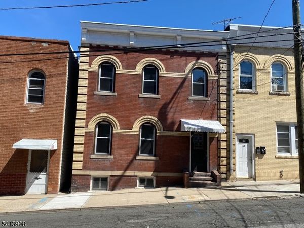 55 Spring St, Lodi, NJ 07644