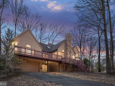 54 TARA CIRCLE , BUMPASS, VA 23024