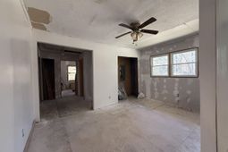 408 Eva Loop photo 4