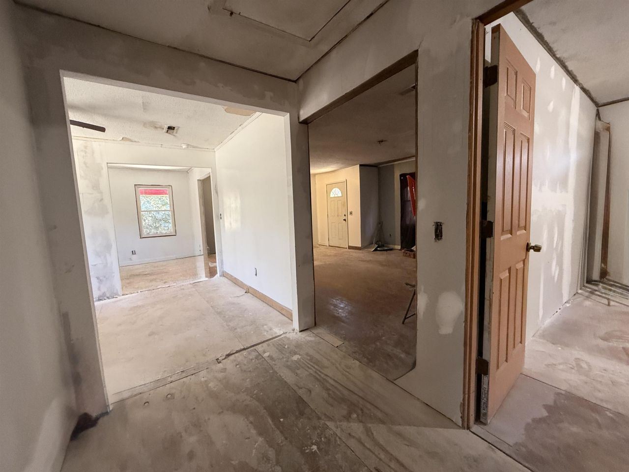 408 Eva Loop Photo 7