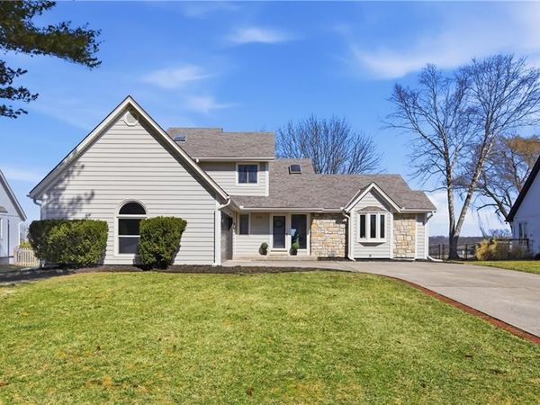 220 SW Green Teal Street, Lee's Summit, MO 64082