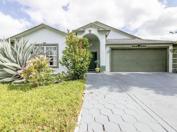 1029 Cape Cod Terrace, Greenacres, FL 33413