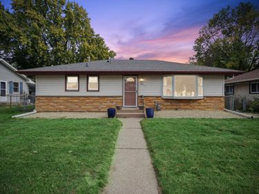 463 11th Avenue NW, New Brighton, MN 55112