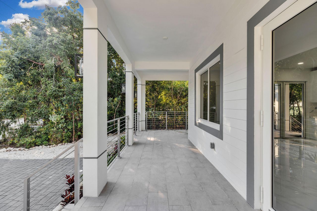 46 Transylvania Avenue, Key Largo, FL 33037 Photo