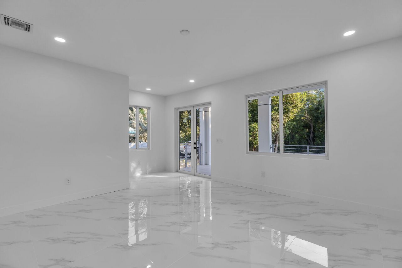 46 Transylvania Avenue, Key Largo, FL 33037 Photo