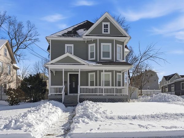 33 Washington St, Chicopee, MA 01020