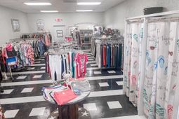 9630 N Kings Hwy.  photo 4