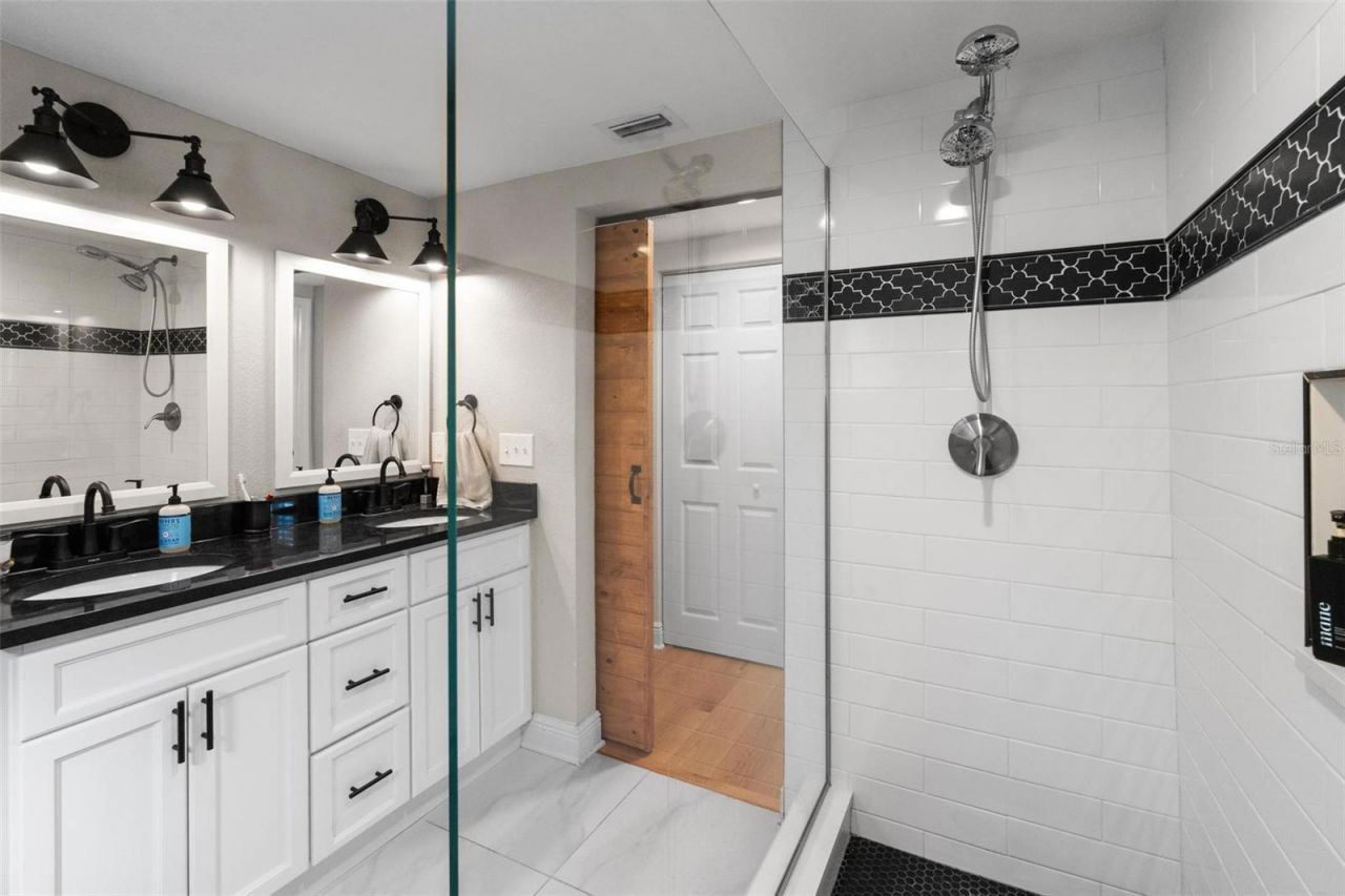 4545 Burlington Avenue N, Saint Petersburg, FL 33713 Photo