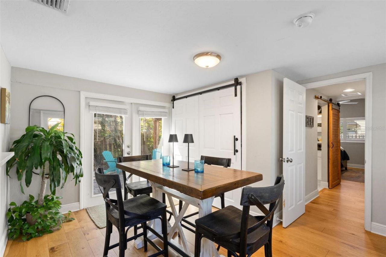 4545 Burlington Avenue N, Saint Petersburg, FL 33713 Photo