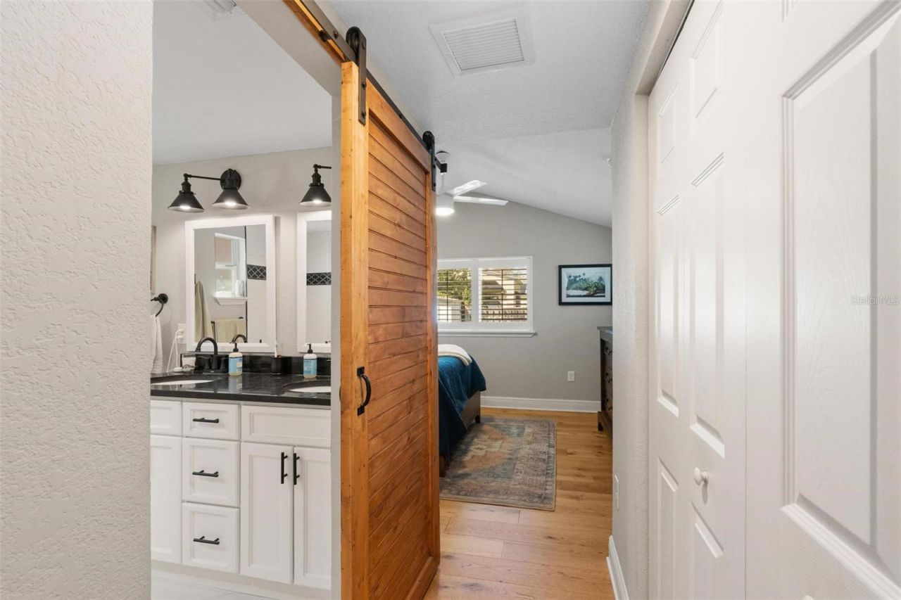 4545 Burlington Avenue N, Saint Petersburg, FL 33713 Photo