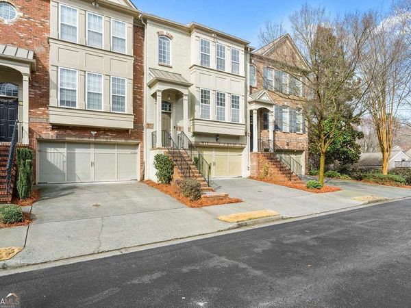 2876 Overlook Way NE, Atlanta, GA 30324