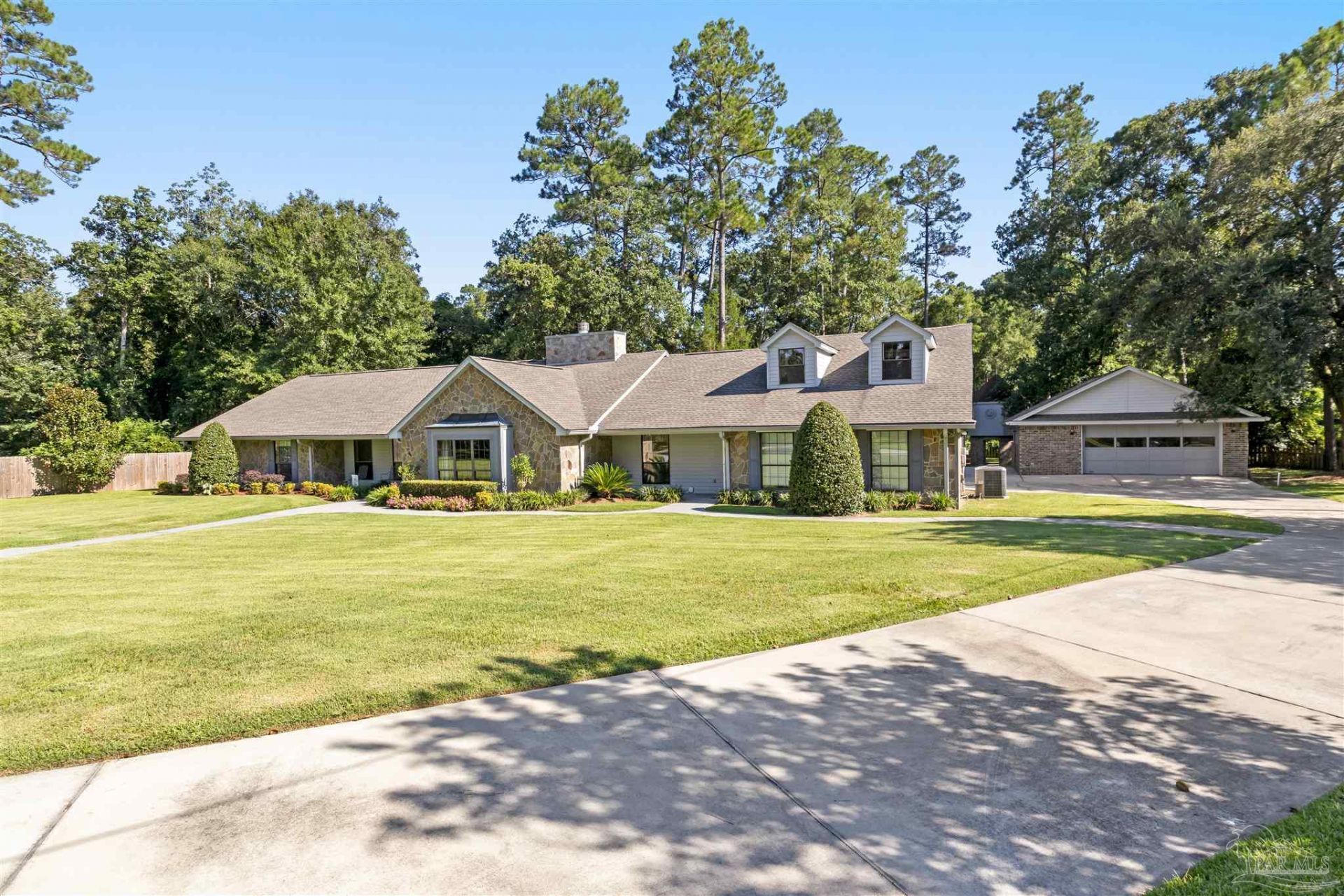219 Man O War Cir, Cantonment, FL 32533 Main Photo