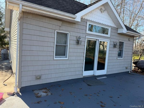 93 Revilo Avenue, Shirley, NY 11967