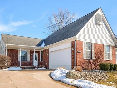 1390 Luxington Drive, Lapeer, MI 48446