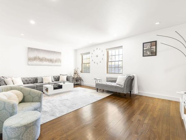 1490 Beacon St, Unit 4, Brookline, MA 02446