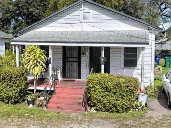 2907 NW 48th St, Miami, FL 33142