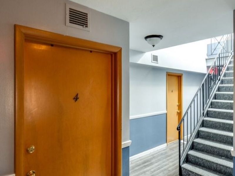 25600 Country Club Boulevard, Unit 4, North Olmsted, OH 44070 Photo 3