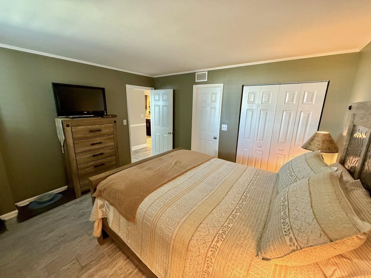 311 69th Ave. N Photo 16