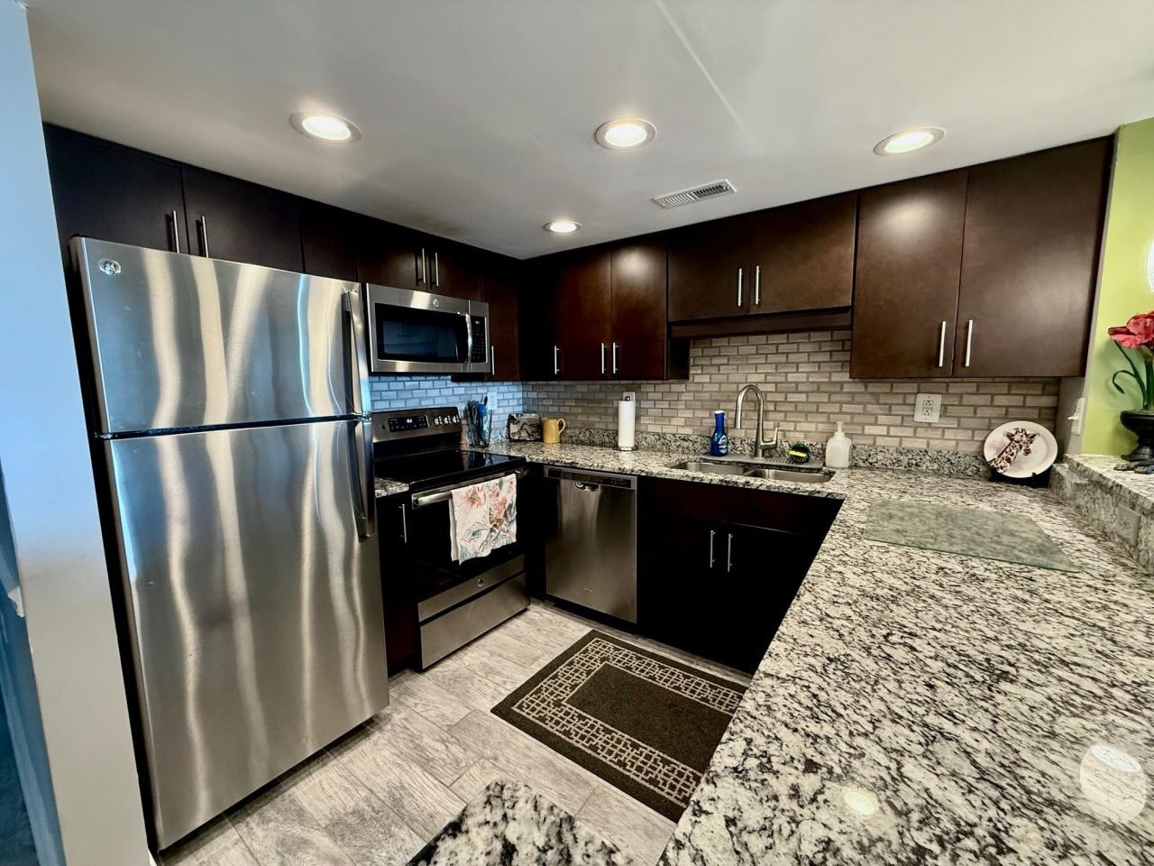 311 69th Ave. N Photo 4