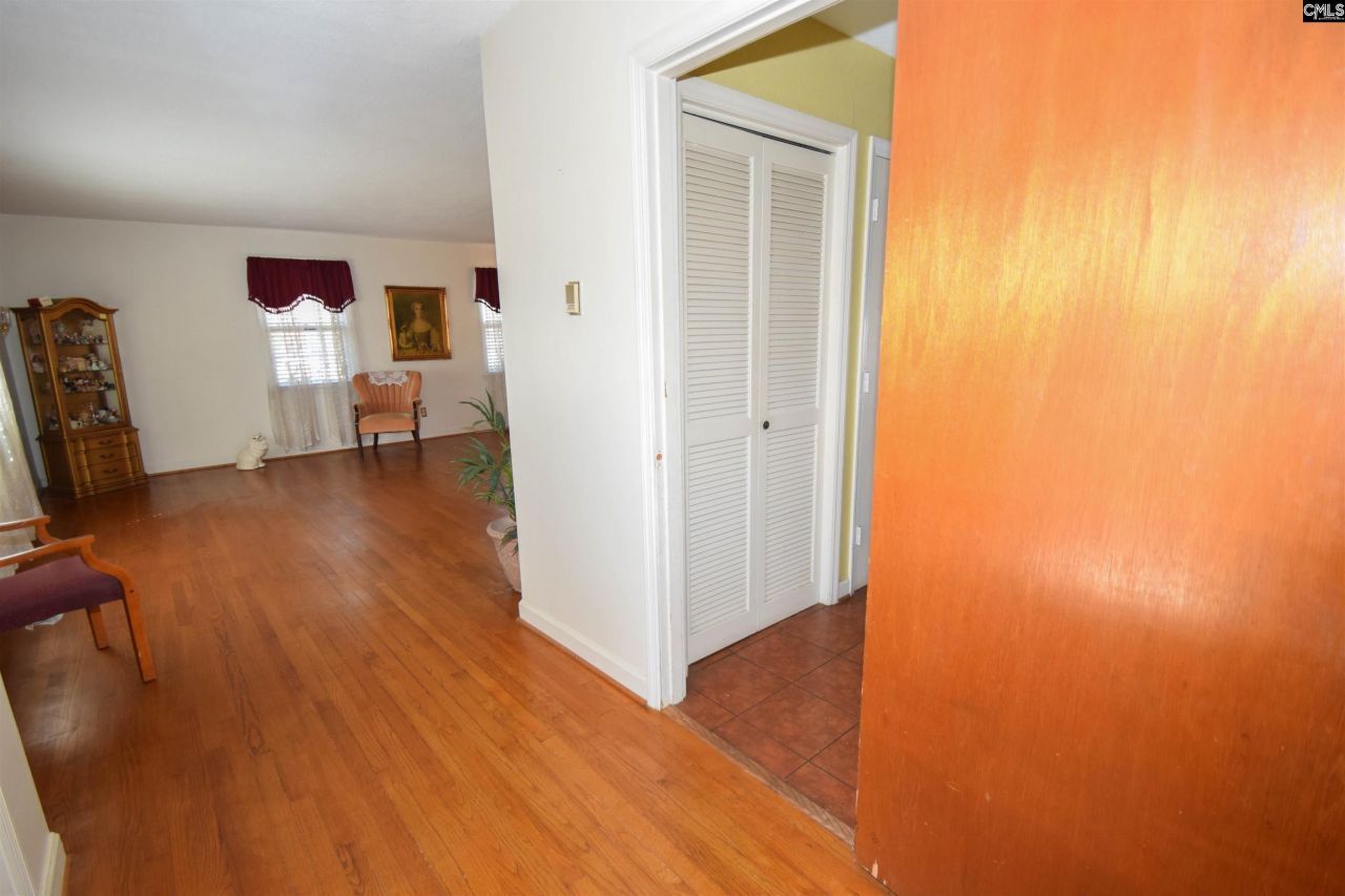 103 Pine Lane  Photo 6